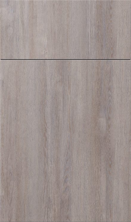 Fabuwood Catalina cabinet door in Clubhouse Oak
