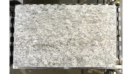 White Alamo · 3cm (1¼″) granite slab